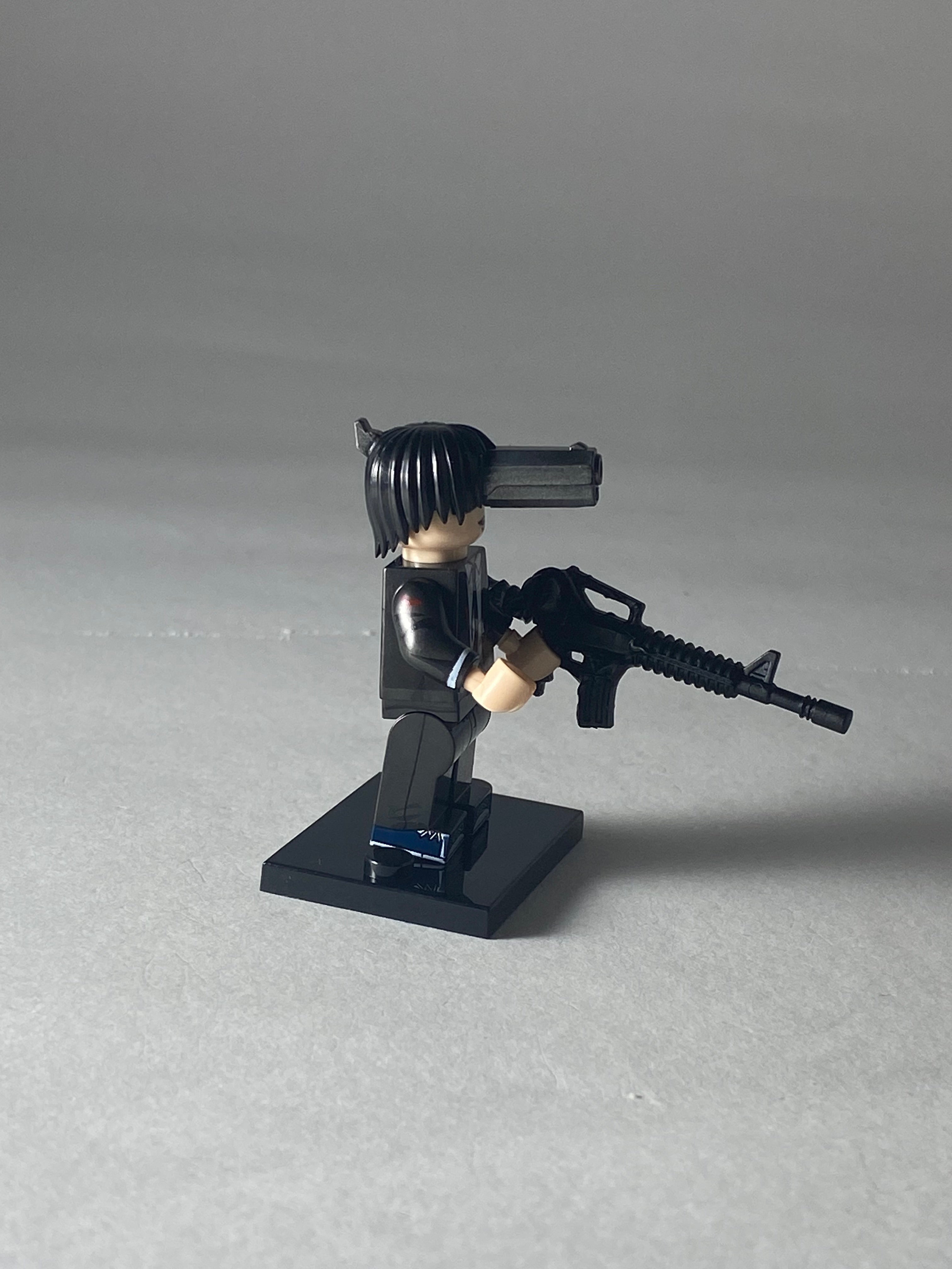 Gun Devil Aki Hayakawa