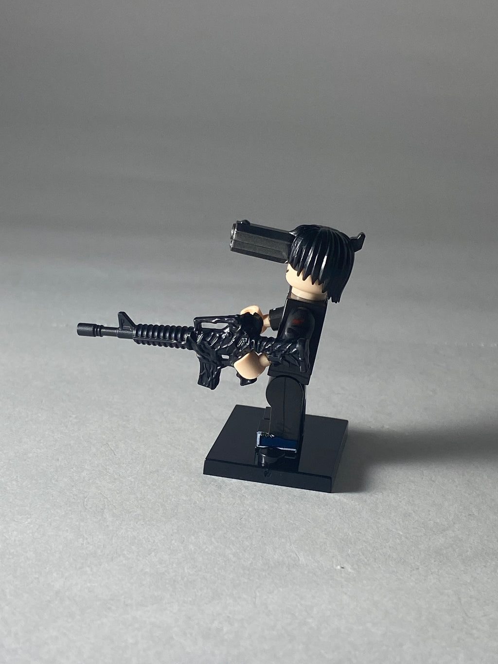 Gun Devil Aki Hayakawa