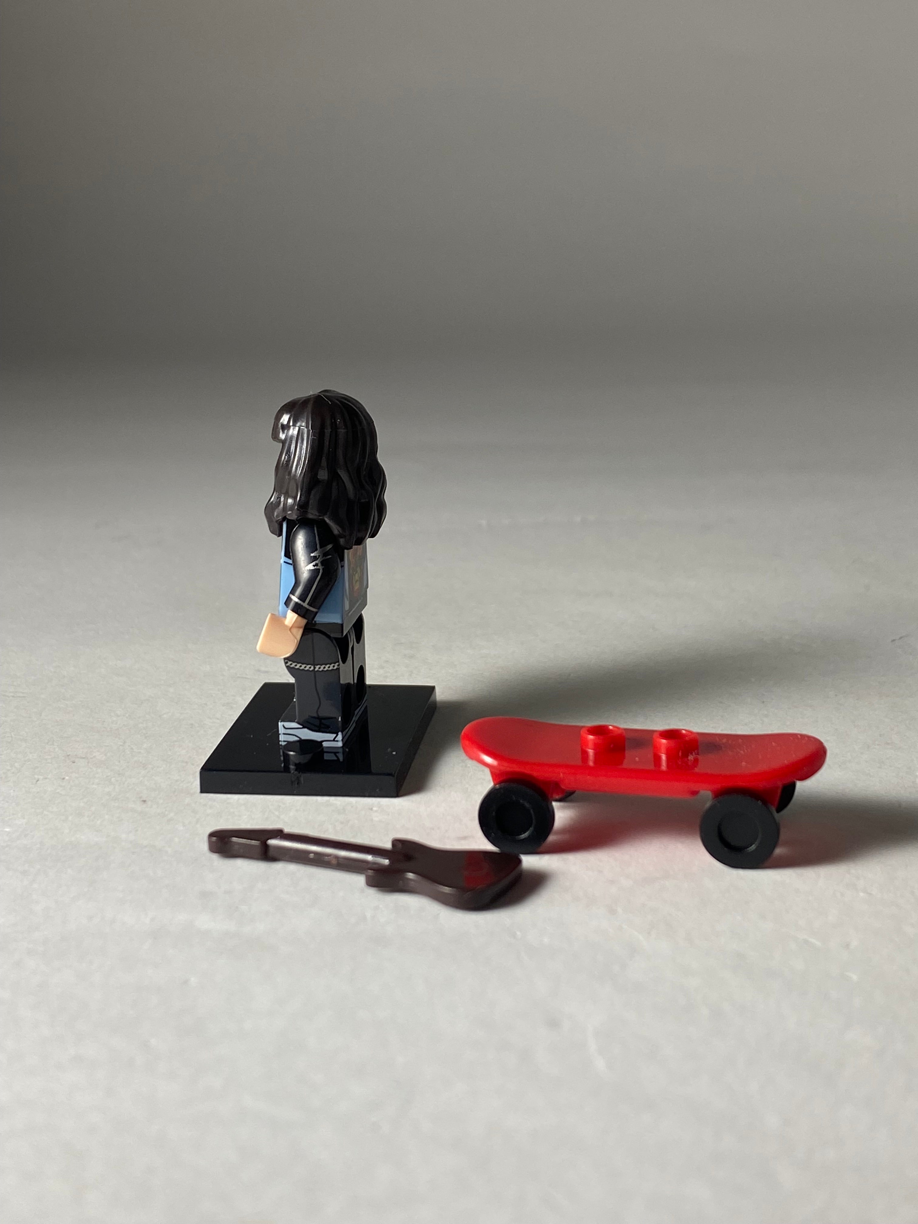 Eddie Munson - Figurine Type Lego Stranger Things 2