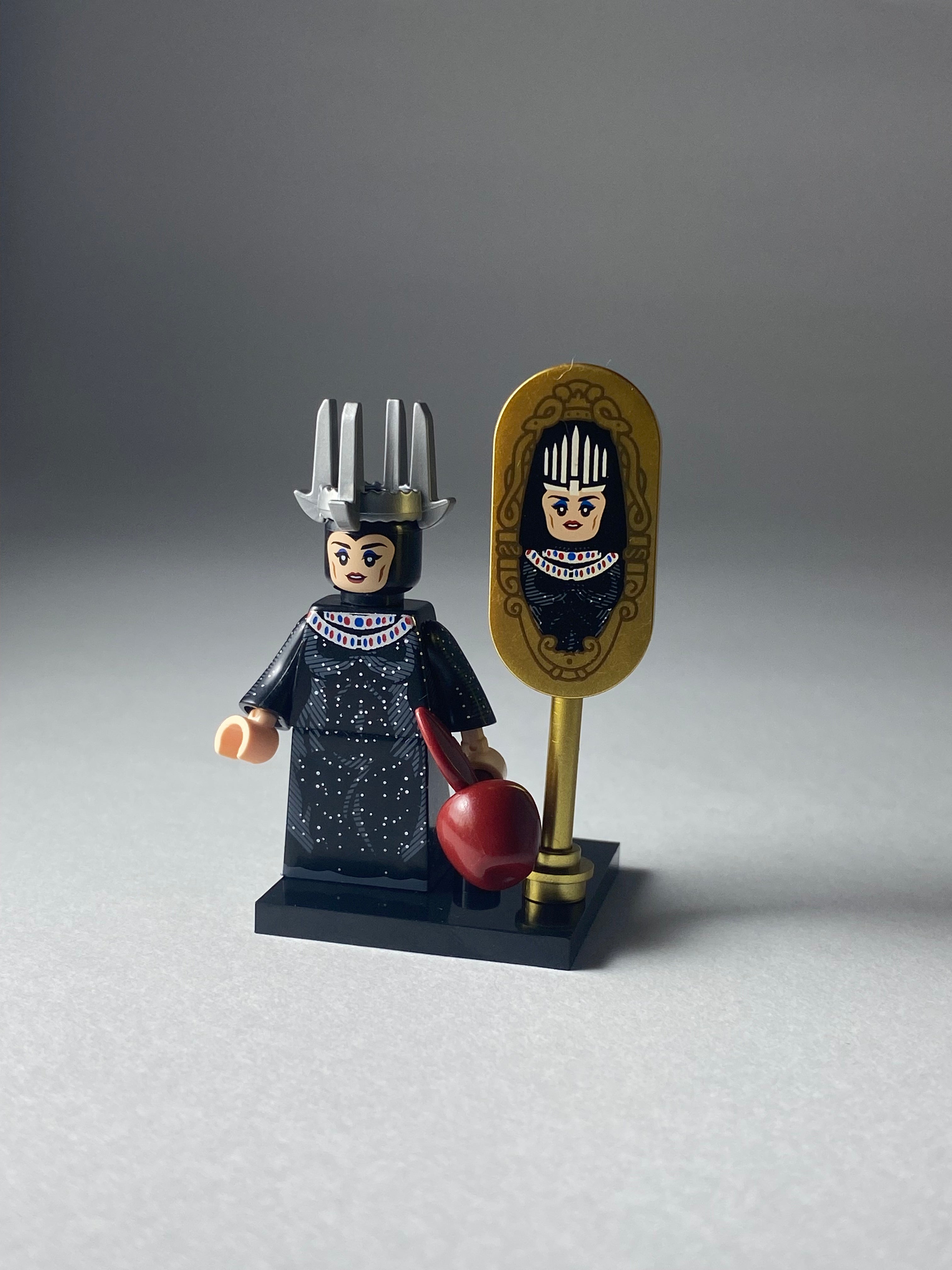 Evil Queen Grimhilde