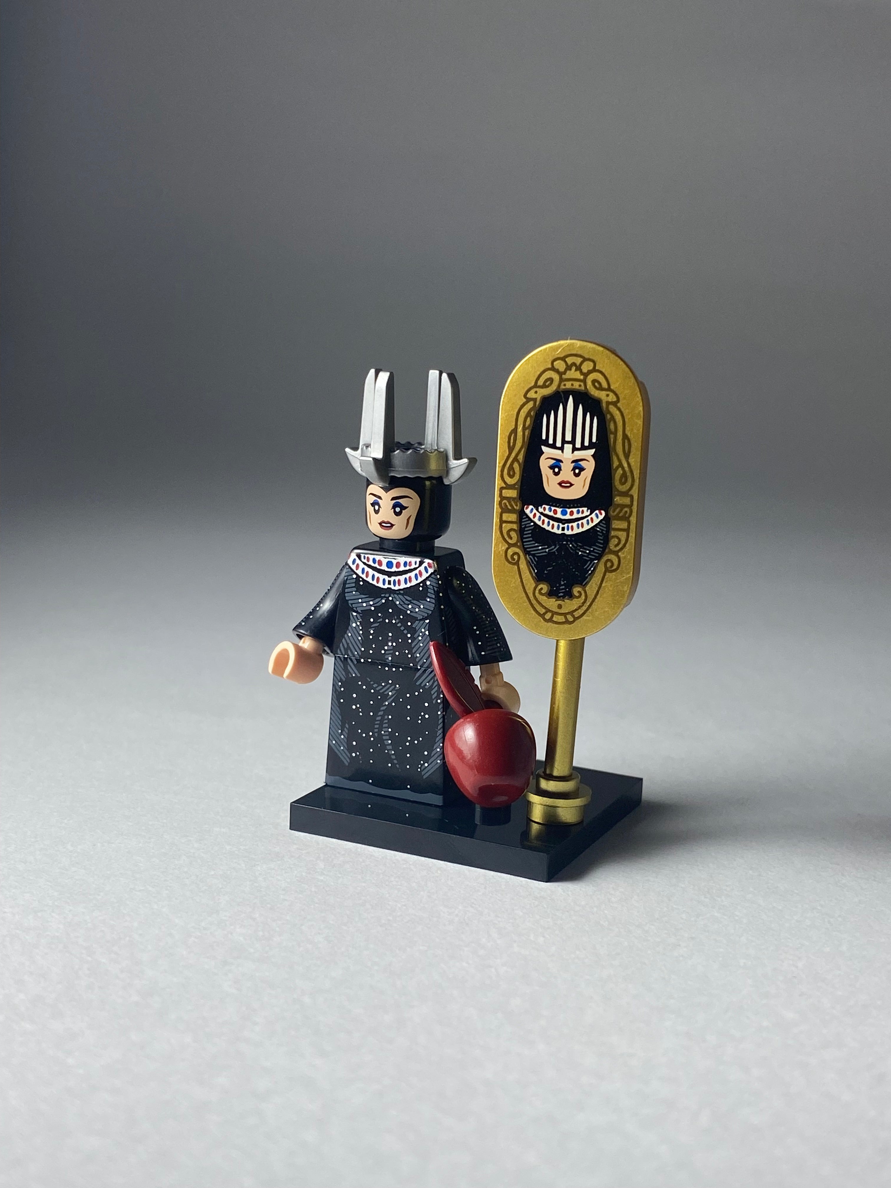 Evil Queen Grimhilde