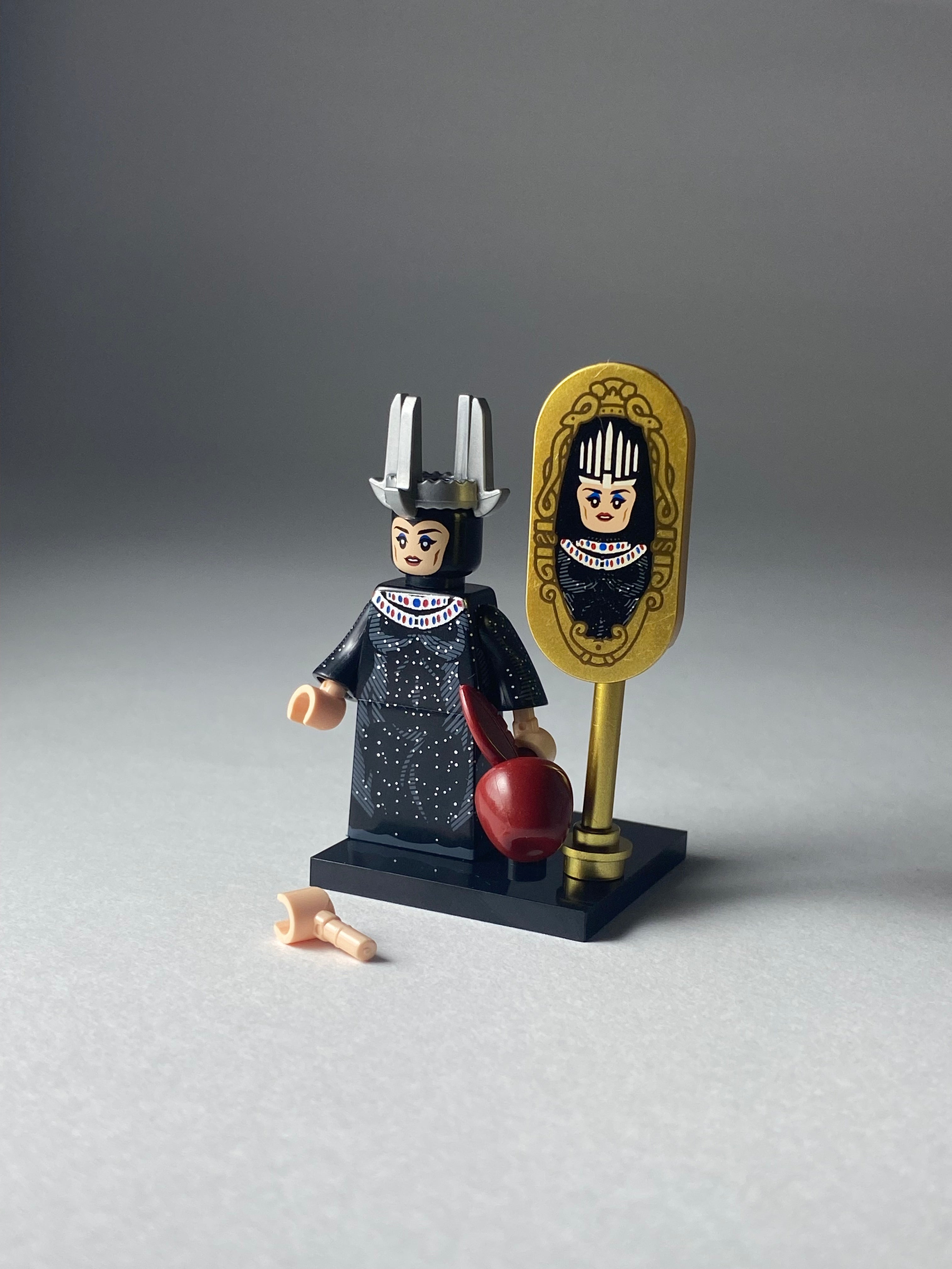 Evil Queen Grimhilde