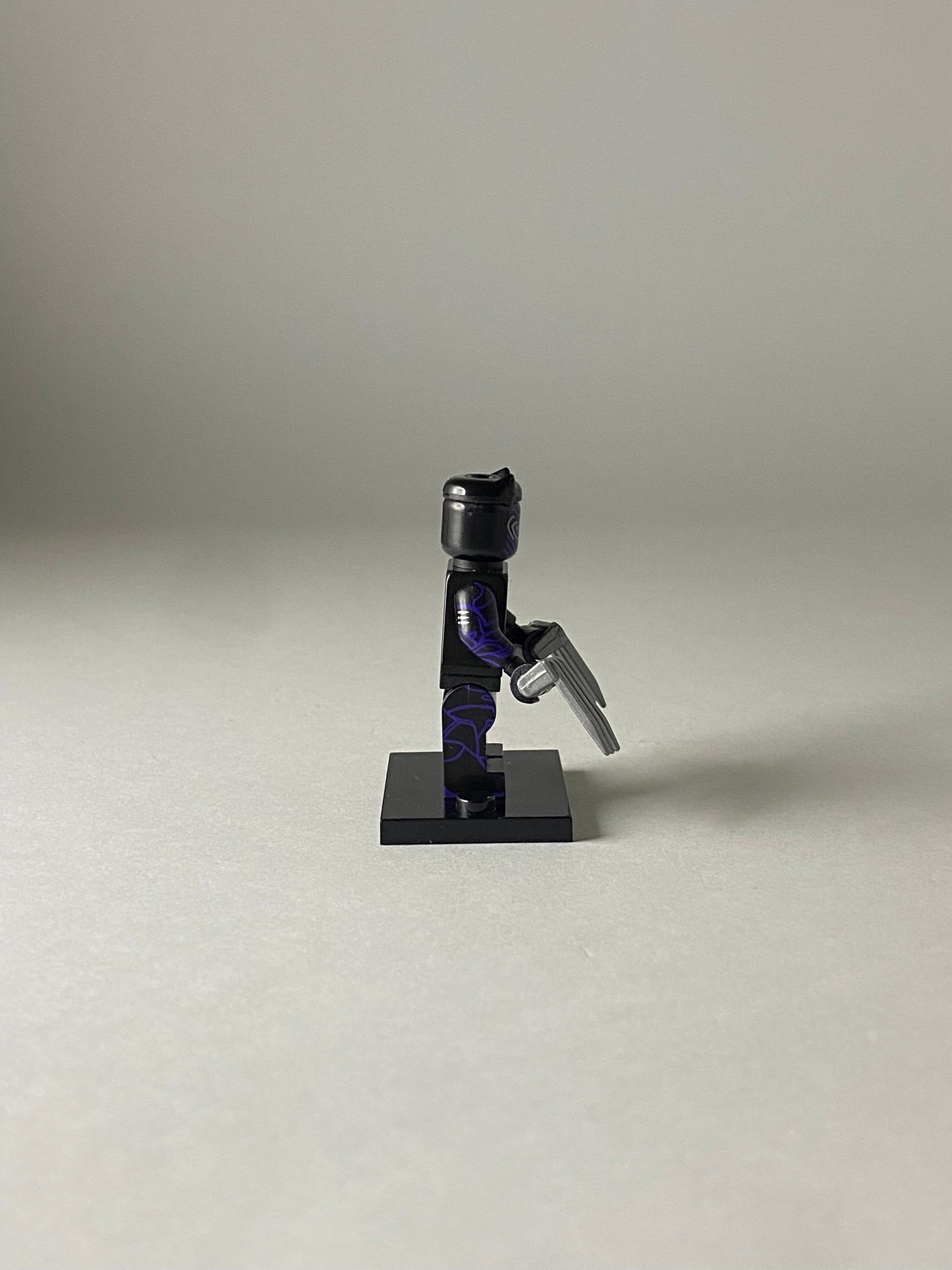 Black Panther violet