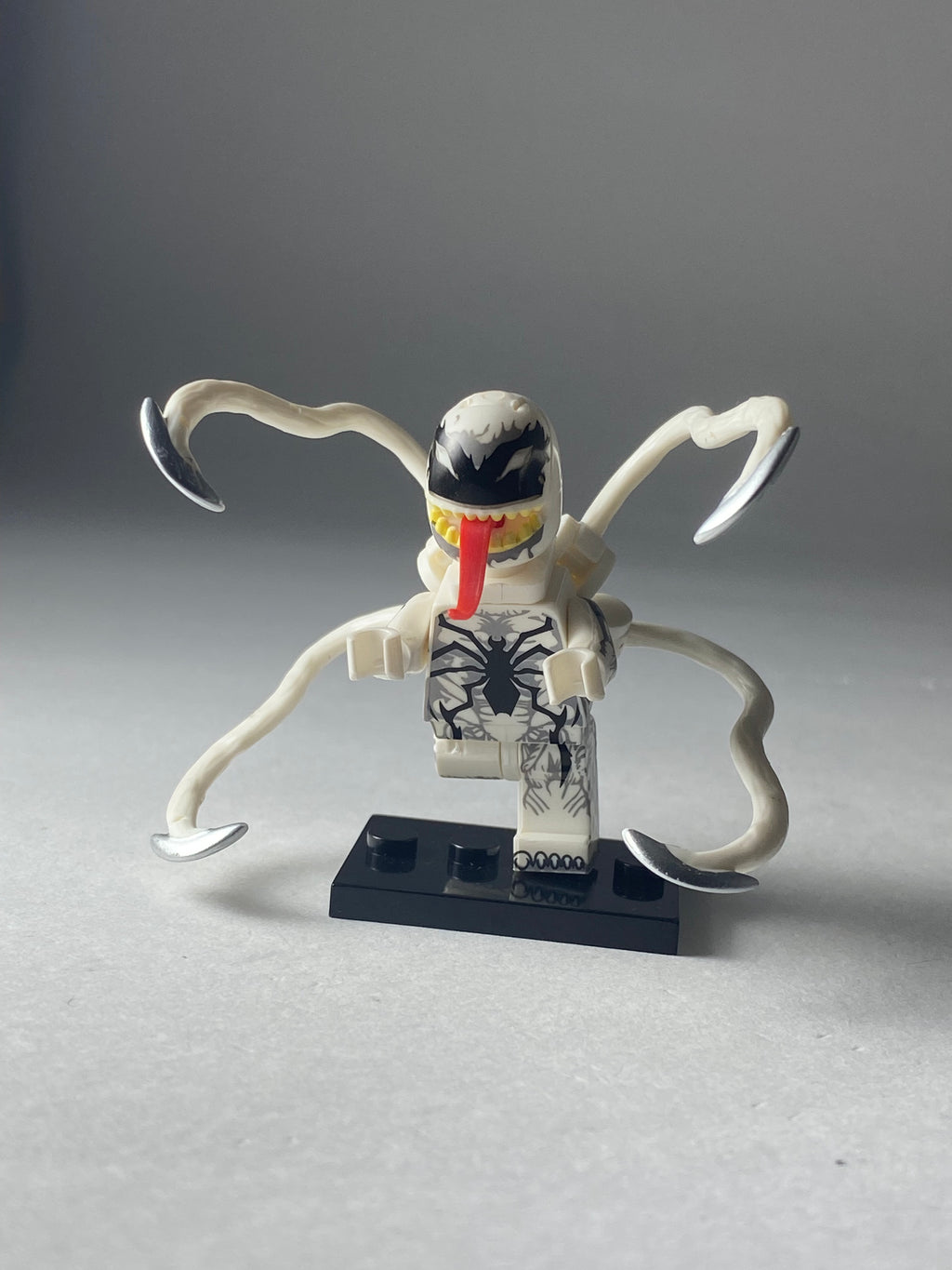 Anti Venom 4