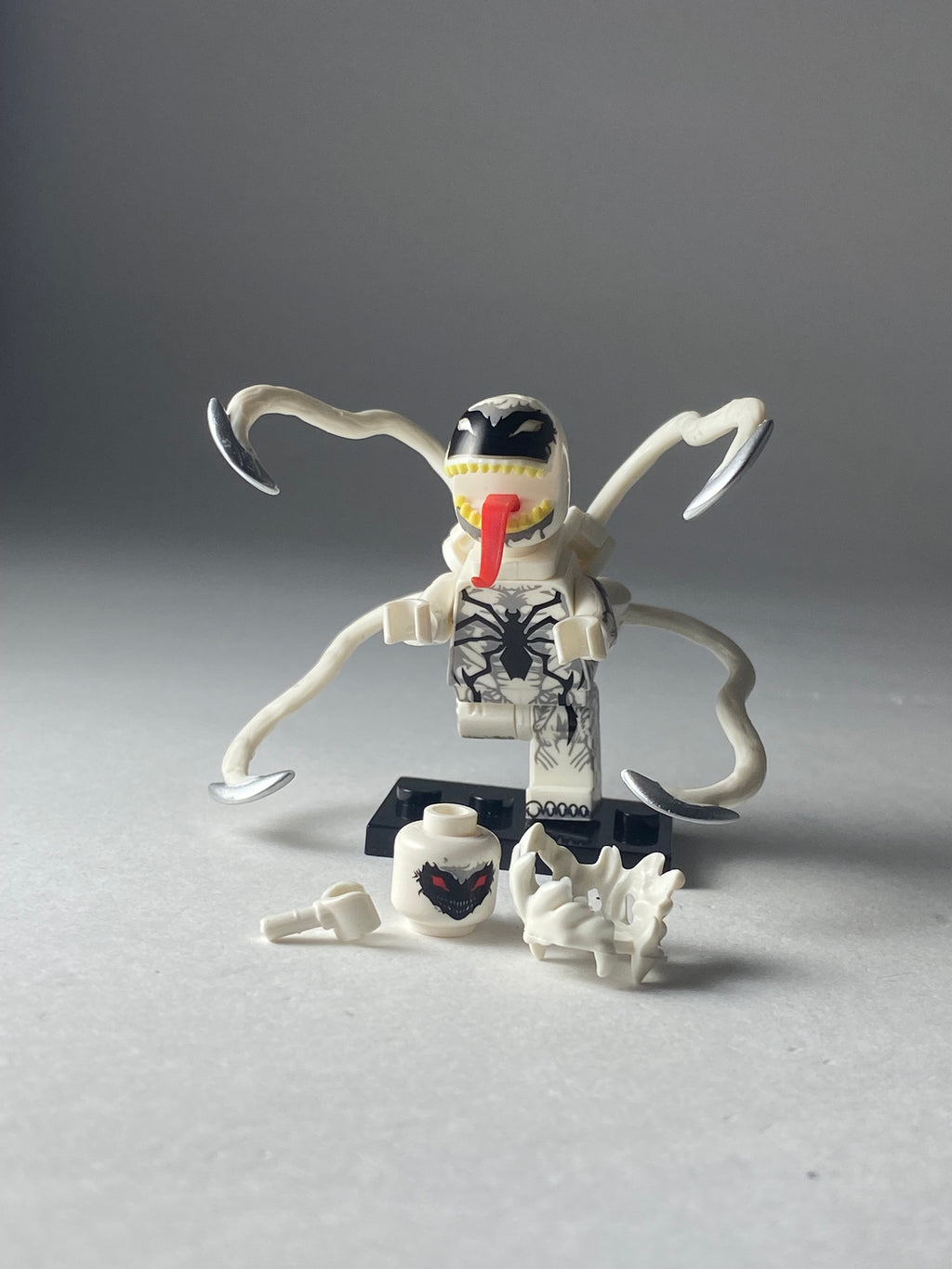 Anti Venom 4
