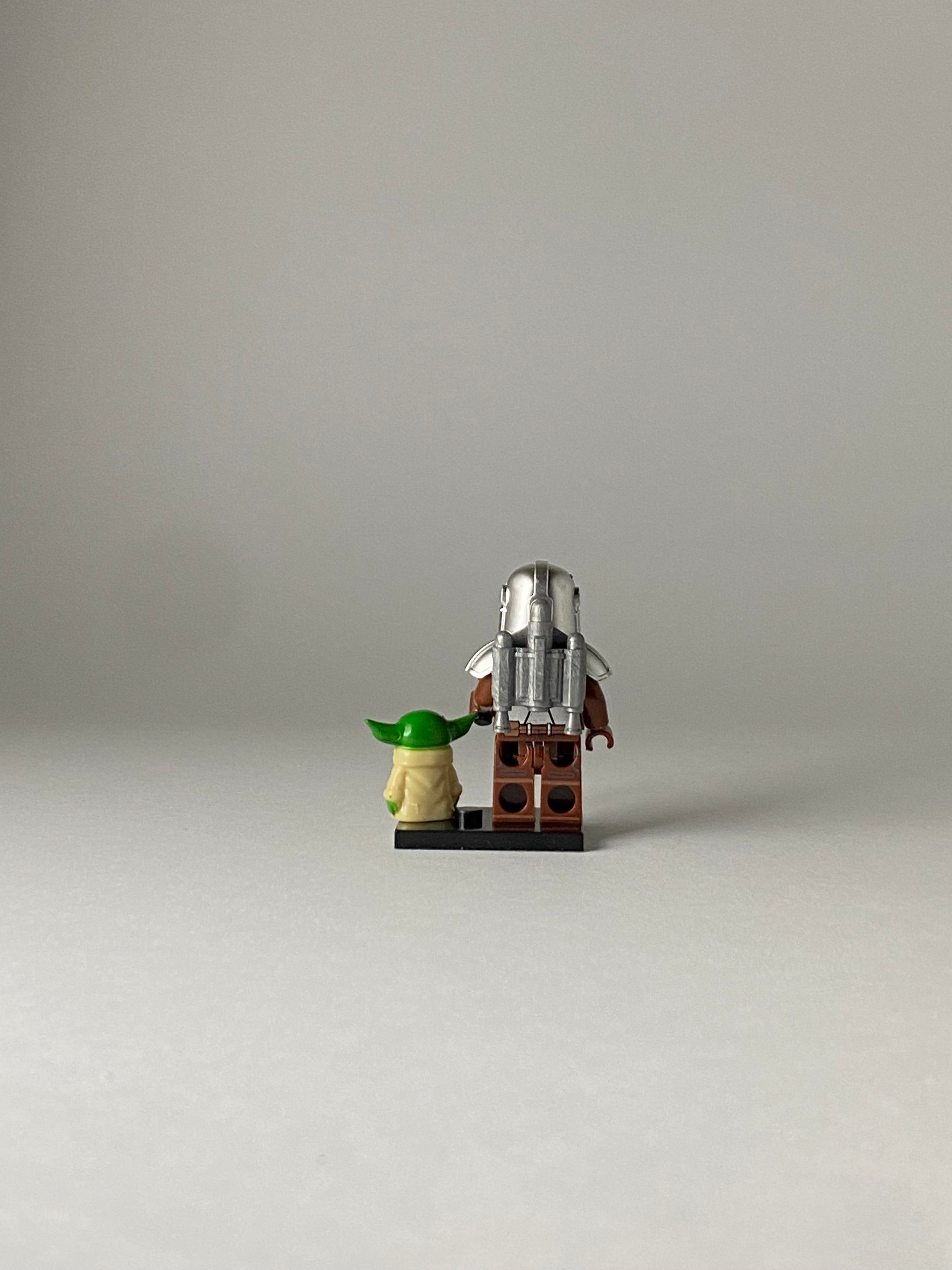 Mandalorian and Grogu Yoda