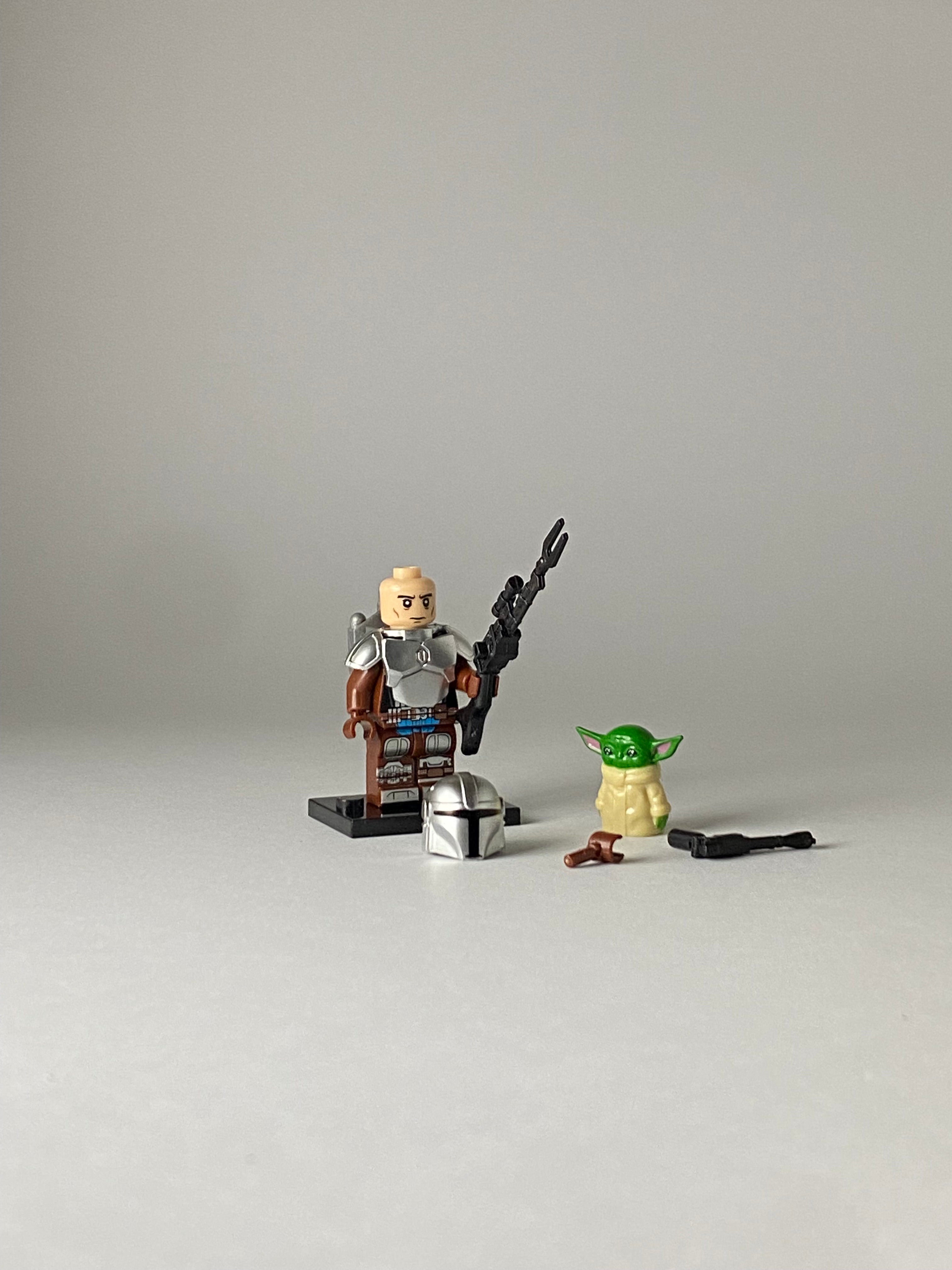 Mandalorian and Yoda Grogu