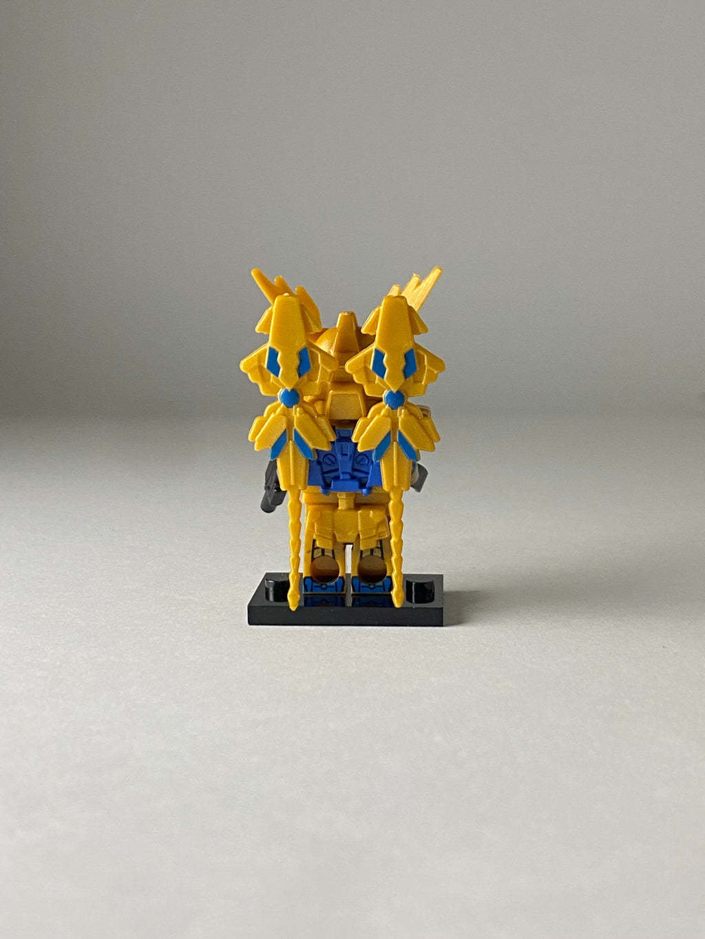 Gundam Phenex