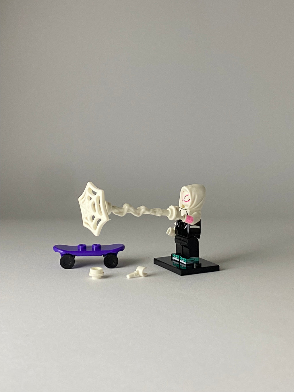 Gwen Stacy and skate