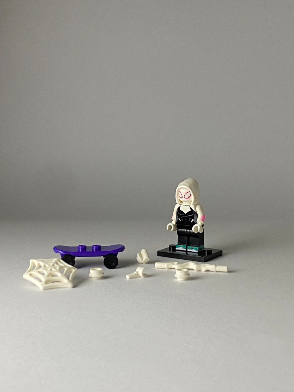 Gwen Stacy and skate