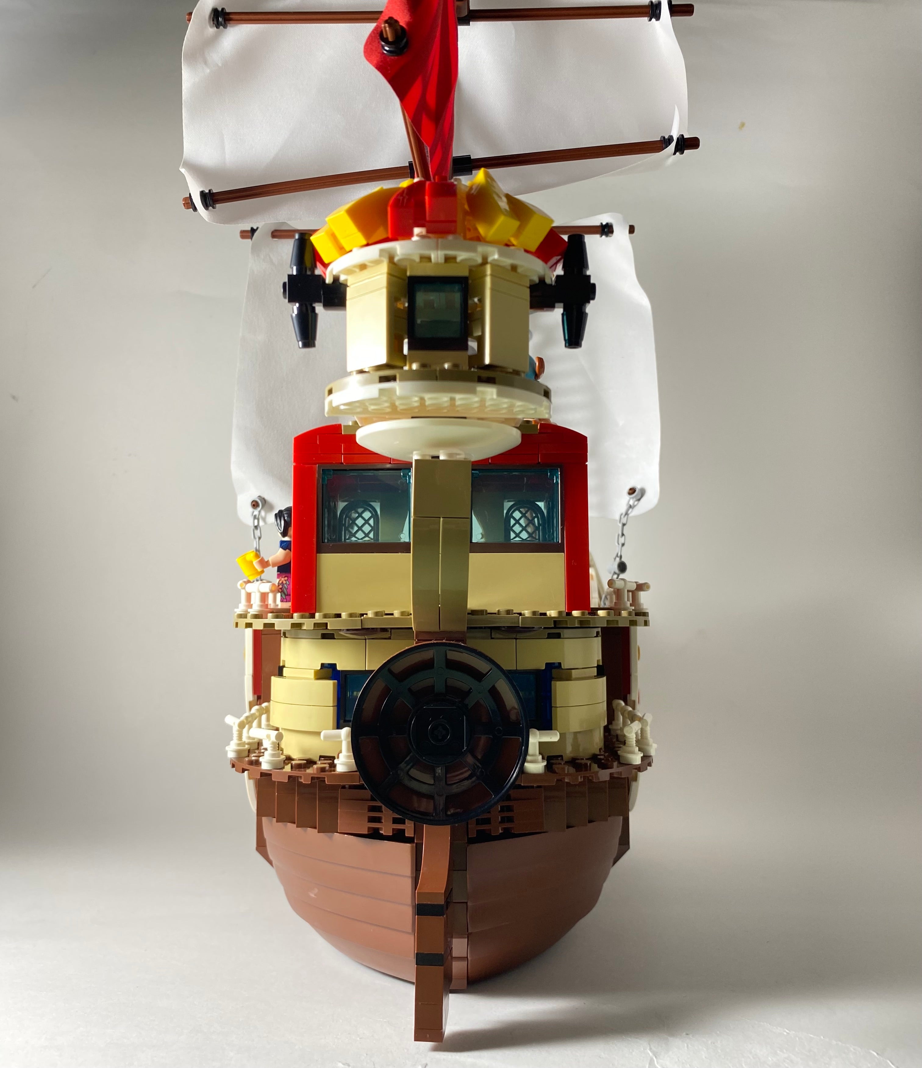 Thousand Sunny Ship nave and Mugiwara crew