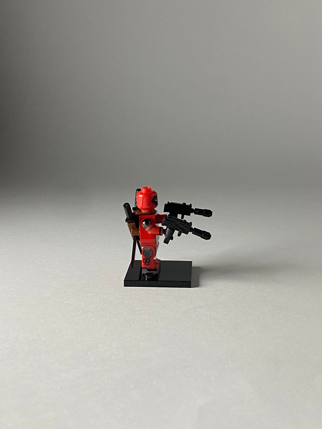 Deadpool armed