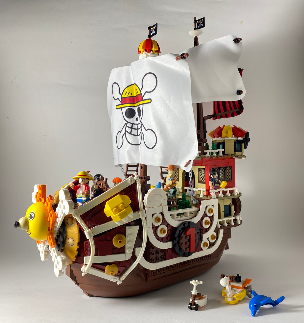 Thousand Sunny Ship nave and Mugiwara crew
