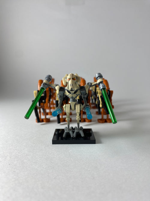 16 Command Battle droid and General Grievous