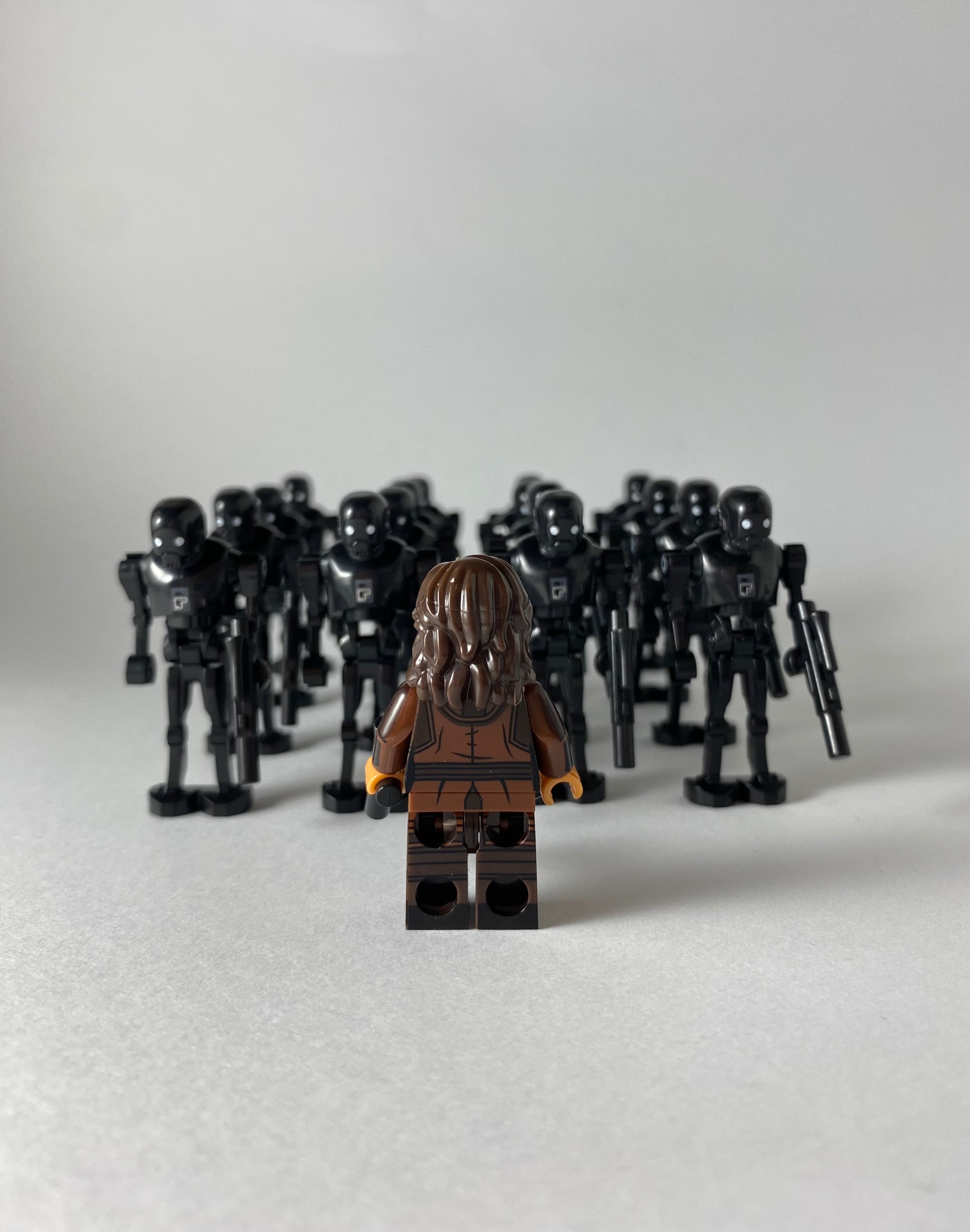 16 Imperial Droid K2SO and Cassian Andor