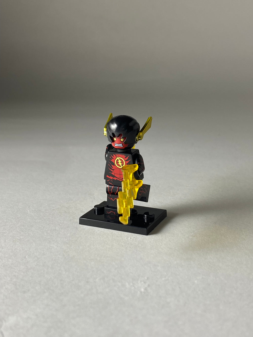 Reverse Flash new 52 Daniel West