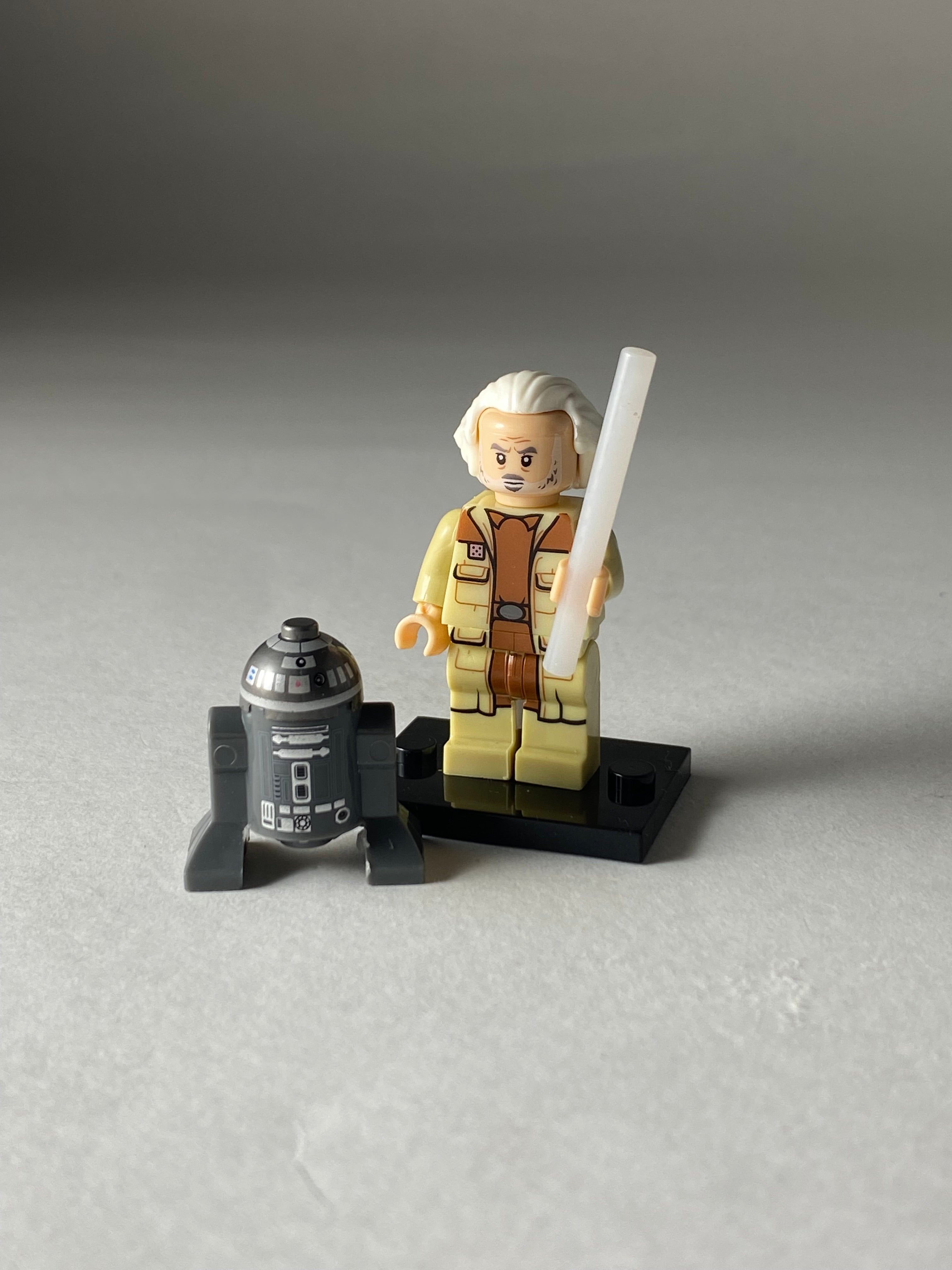 Jan Dodonna and R2-D2