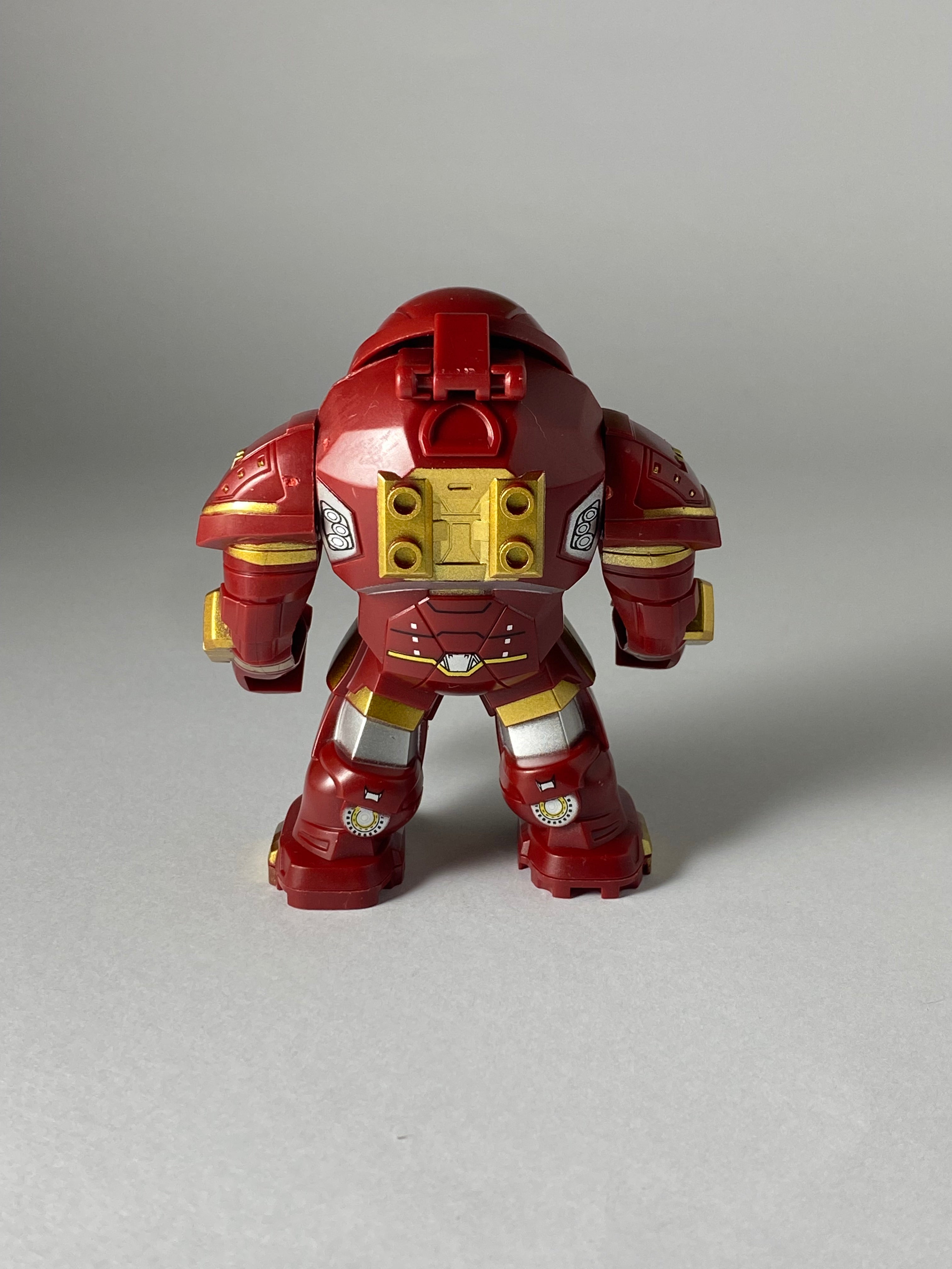 Hulkbuster and Iron Man