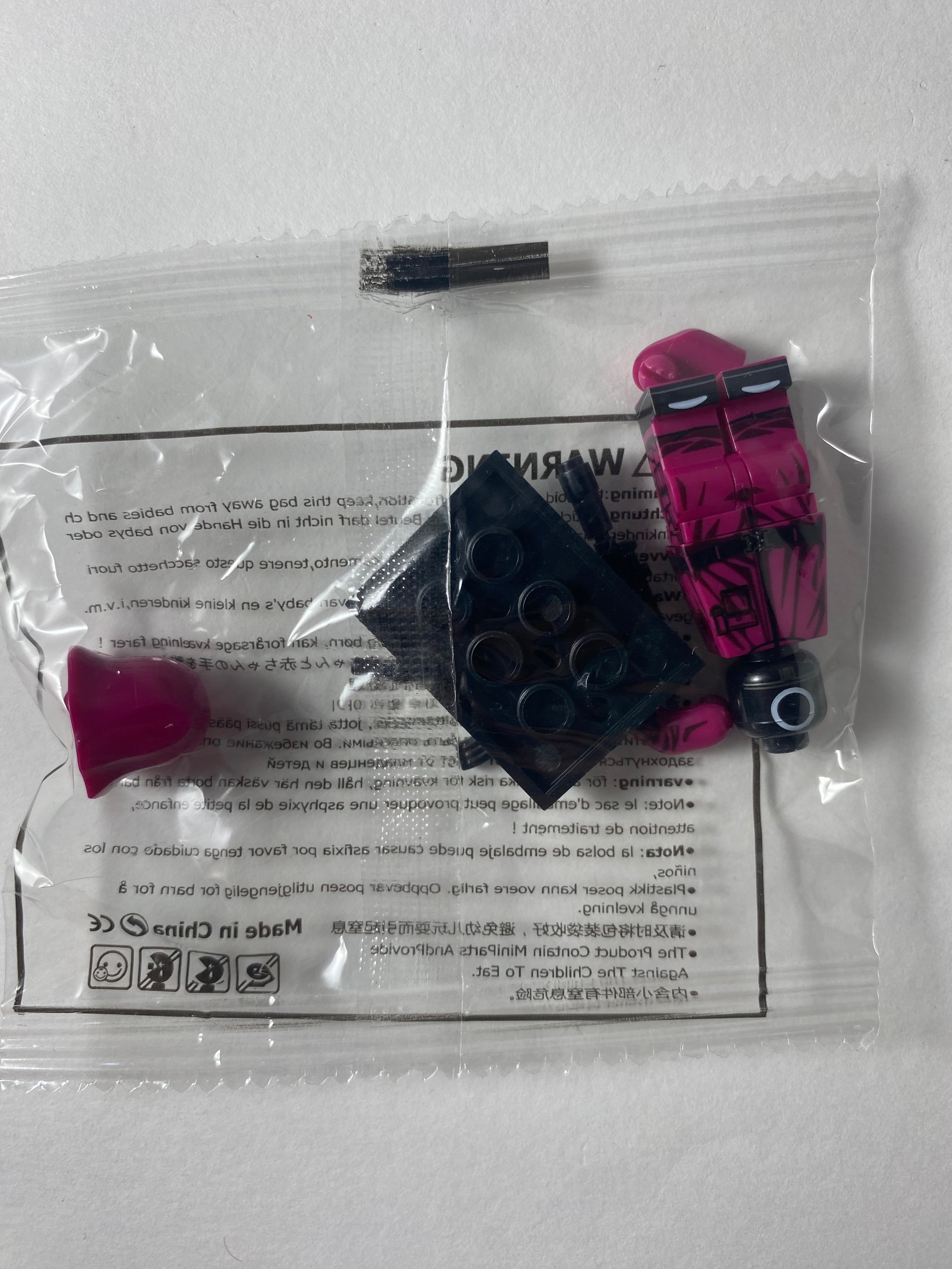 Circle Pink Guard Squid Game