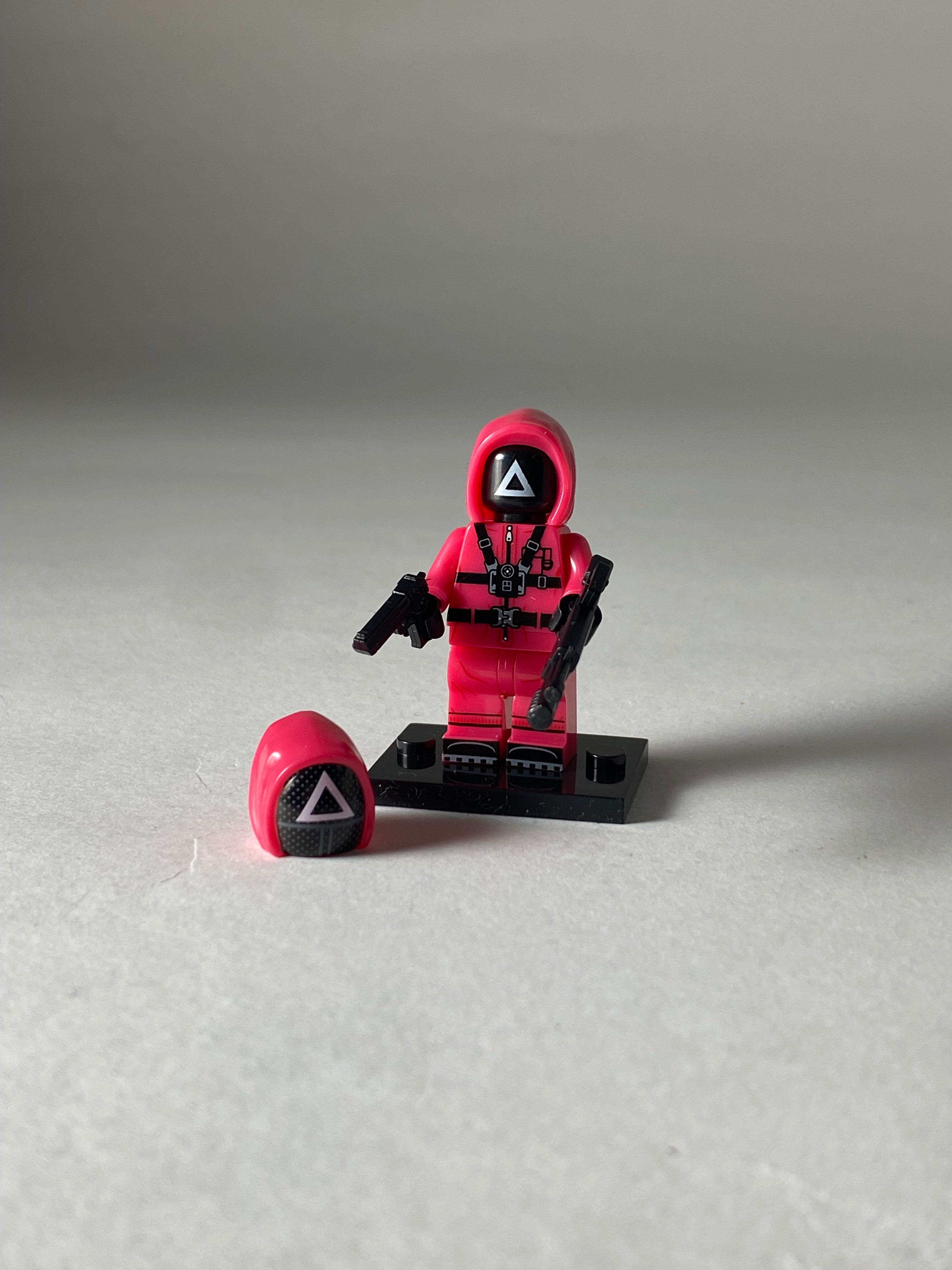 Triangle pink guard 2