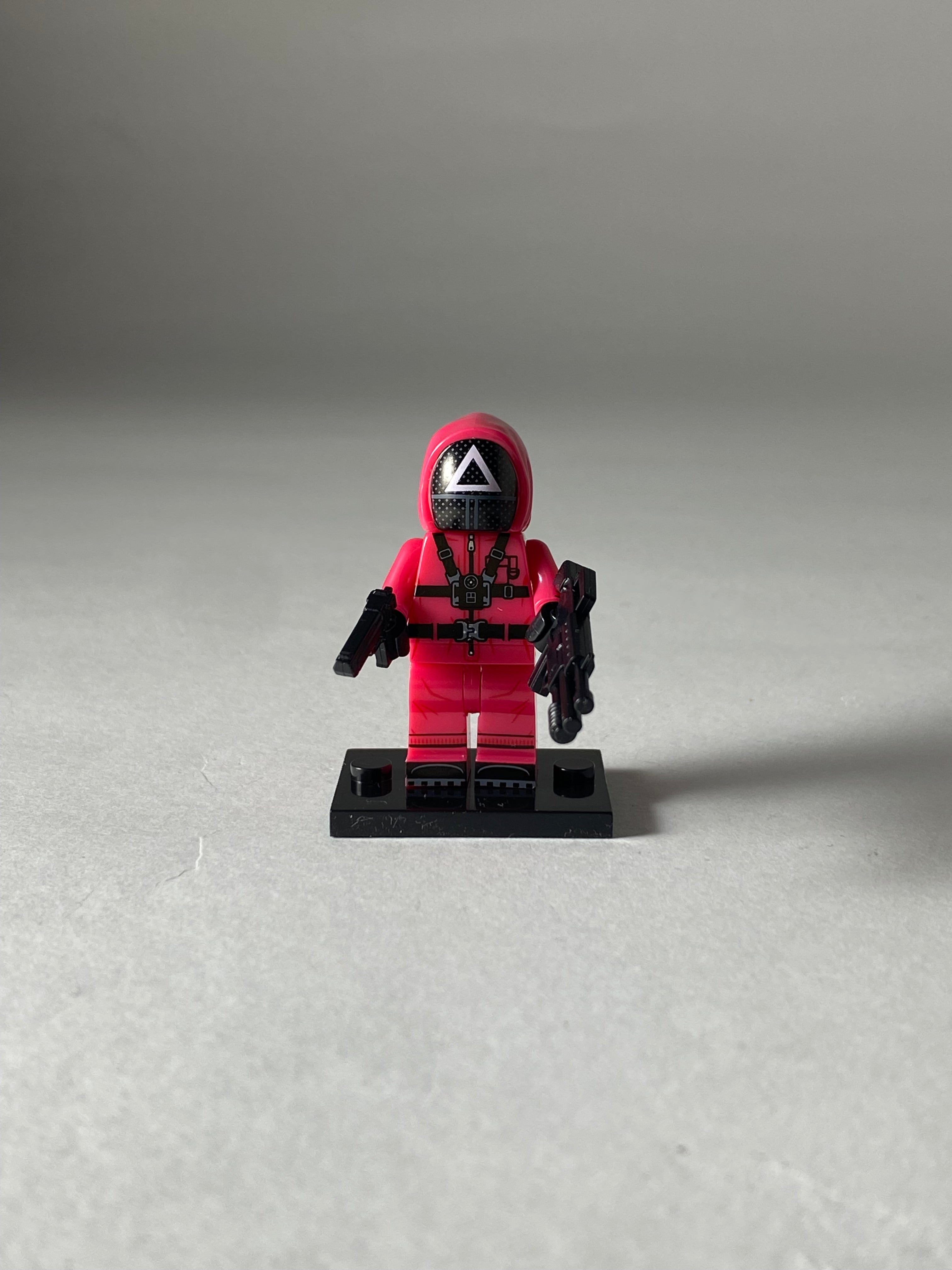 Triangle pink guard 2